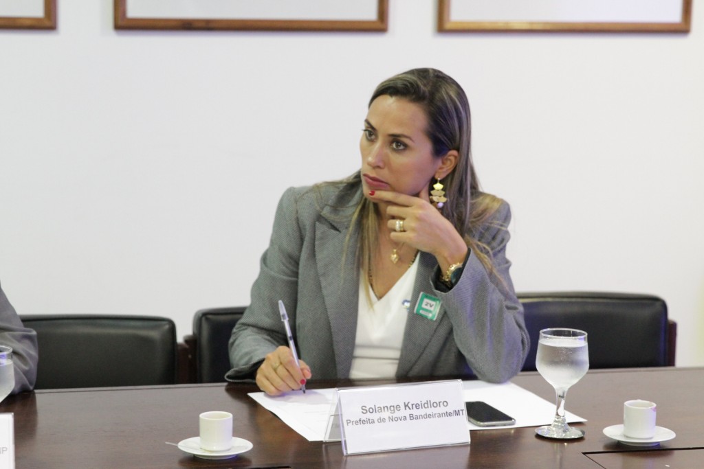 Prefeita de Nova Bandeirantes, Solange Kreidloro, considera retomada do CAF uma reaproximação real da União com prefeitos (as)